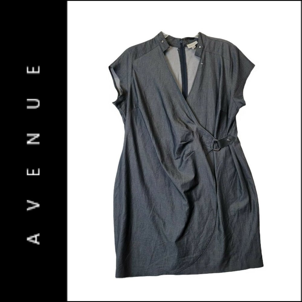 Avenue Woman Short Sleeve Wrap Dress Size 24 Gray